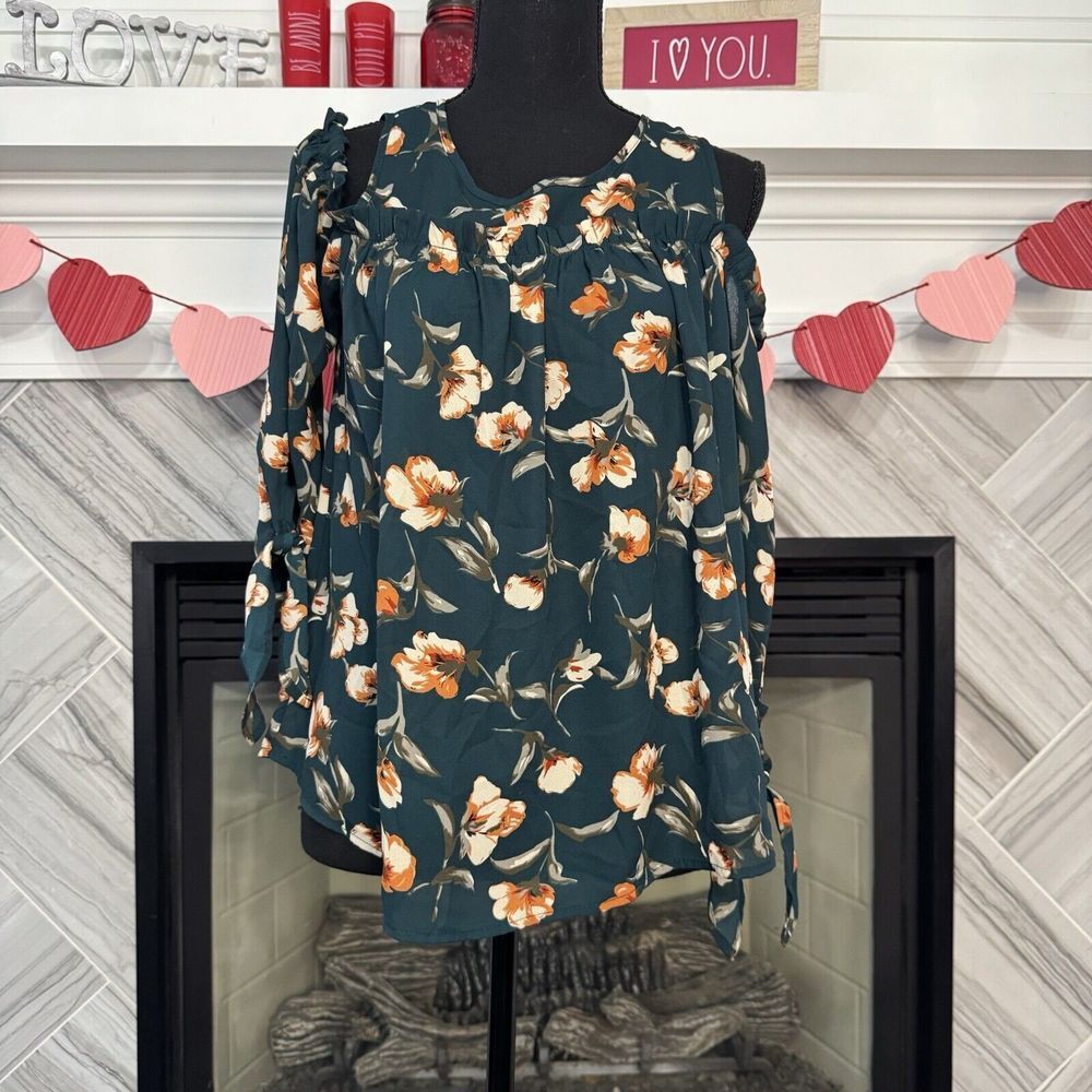 Sienna Sky 3/4 Blouse Size Medium
